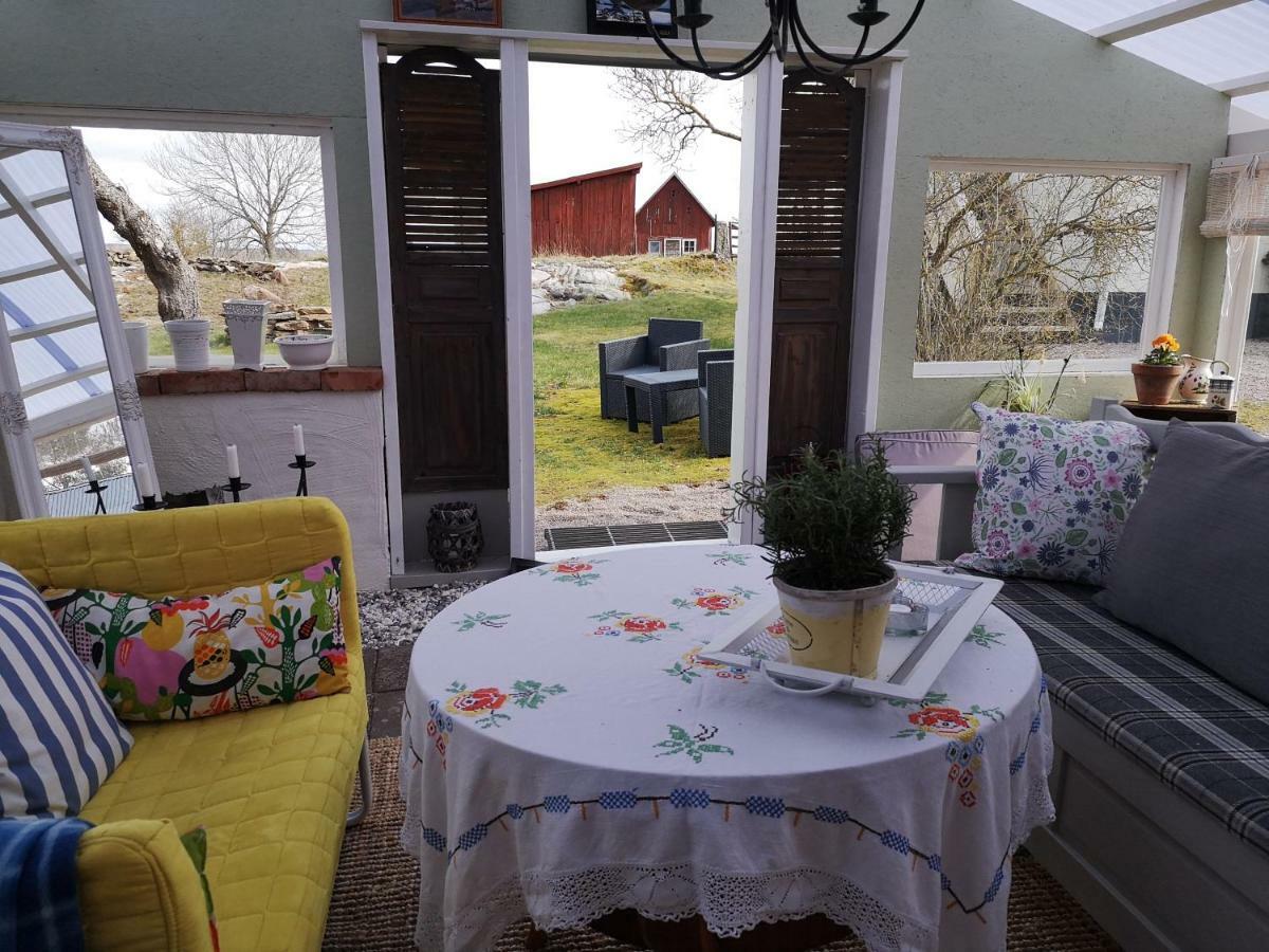 Kinne-Vedum Bed And Breakfast Gotene Exterior photo