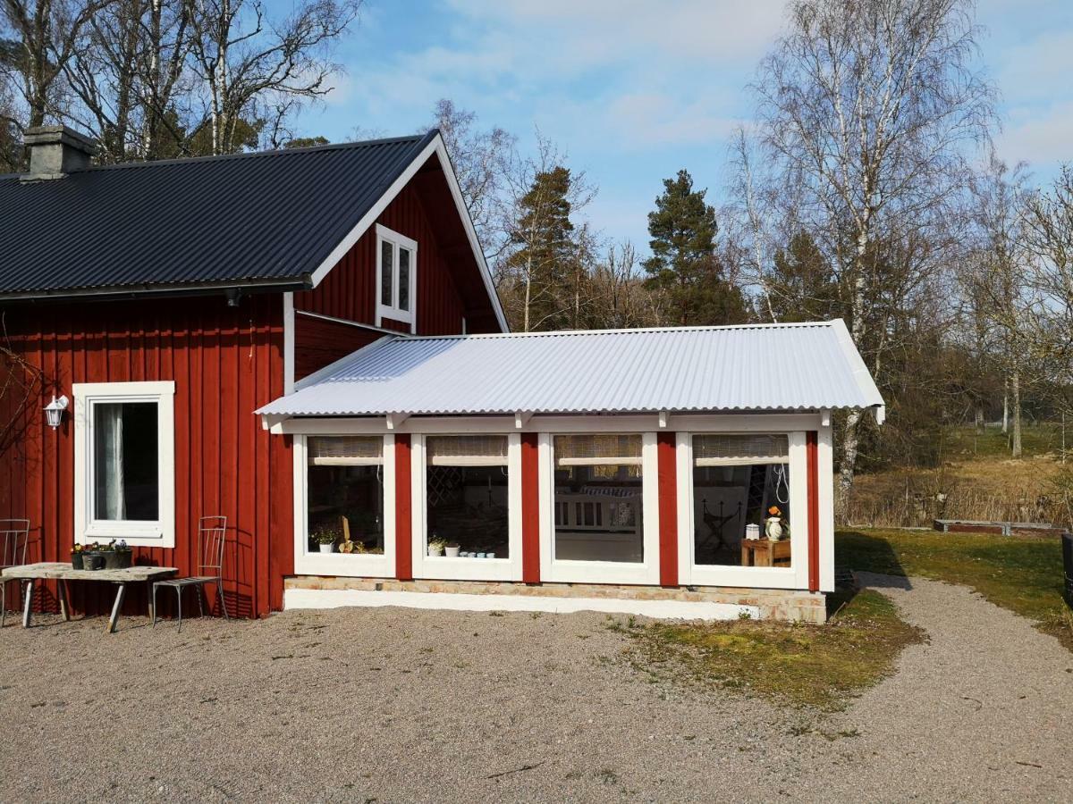 Kinne-Vedum Bed And Breakfast Gotene Exterior photo